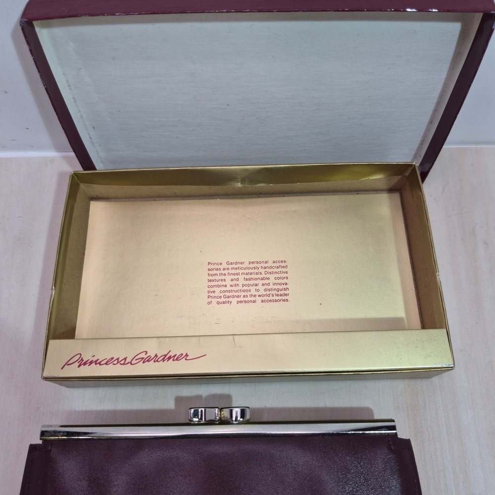 Vintage Princess Gardner Burgundy Leather French Purse Kiss Lock Trifold Wallet - Picture 6 of 7